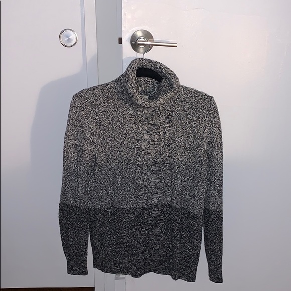 Turtle neck - Picture 2 of 3